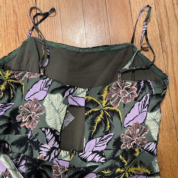 Lush Tropical Adjustable Spaghetti Strap Jumpsuit with Waist Tie - Size L - Picture 3 of 6